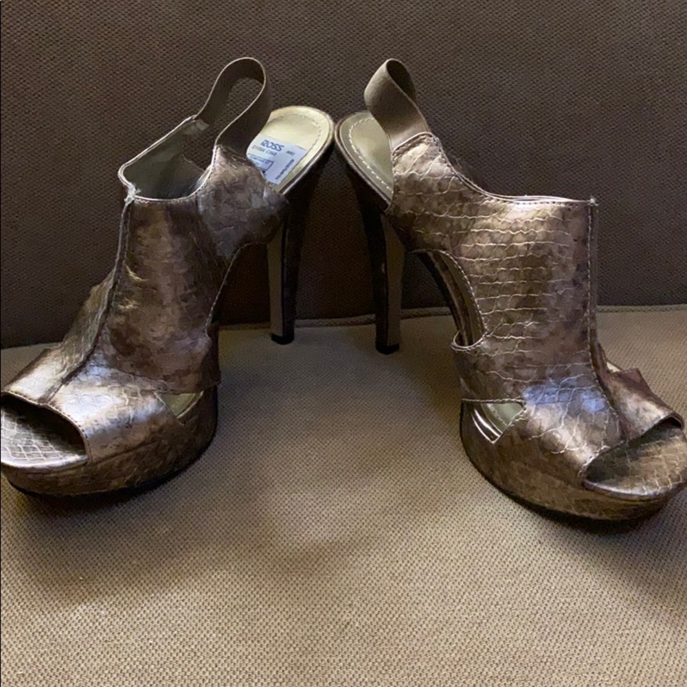 Nine West snakeskin heels
